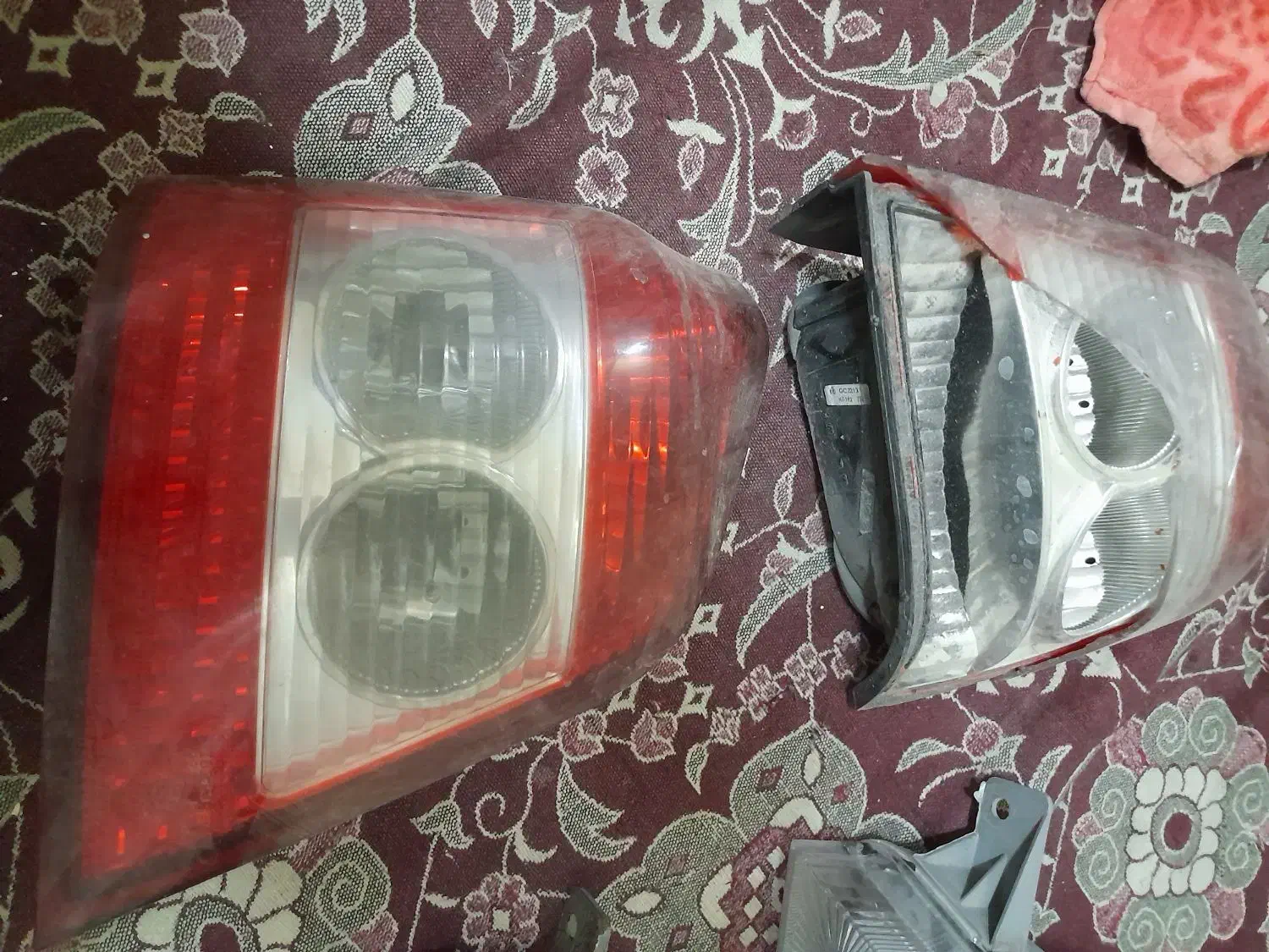 چراغ جلو و خطر عقب پراید ۱۱۱|قطعات یدکی و لوازم جانبی|اصفهان, ارغوانیه|دیوار