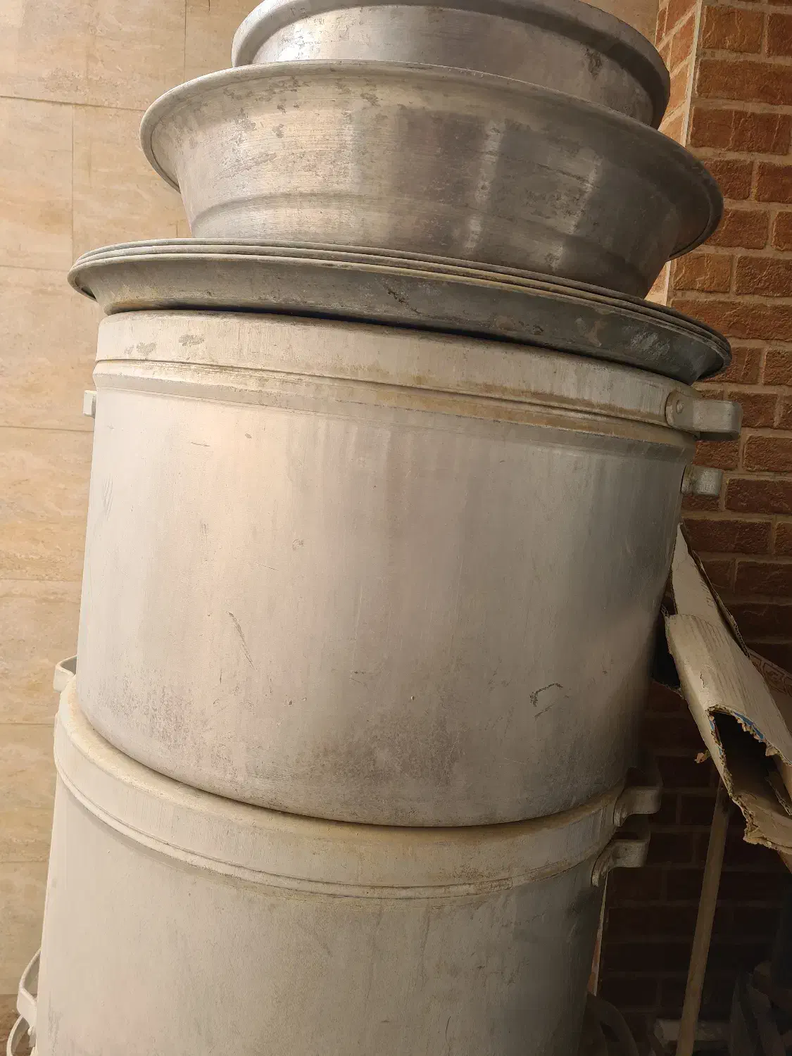 دیگ آلومینیومی|ظروف پختوپز|رودهن, |دیوار