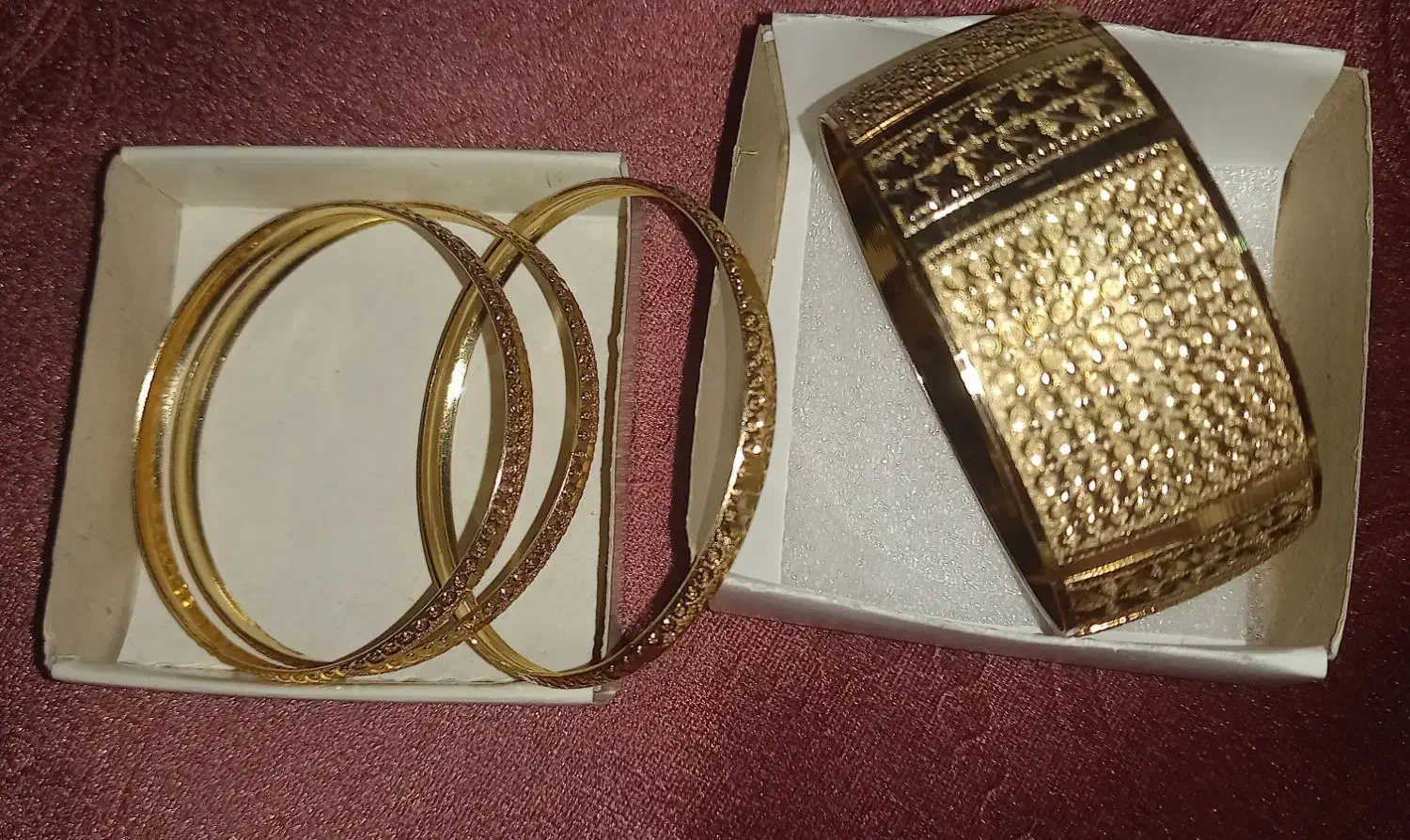 زیورآلات|بدلیجات|کاشان, پاقپان|دیوار