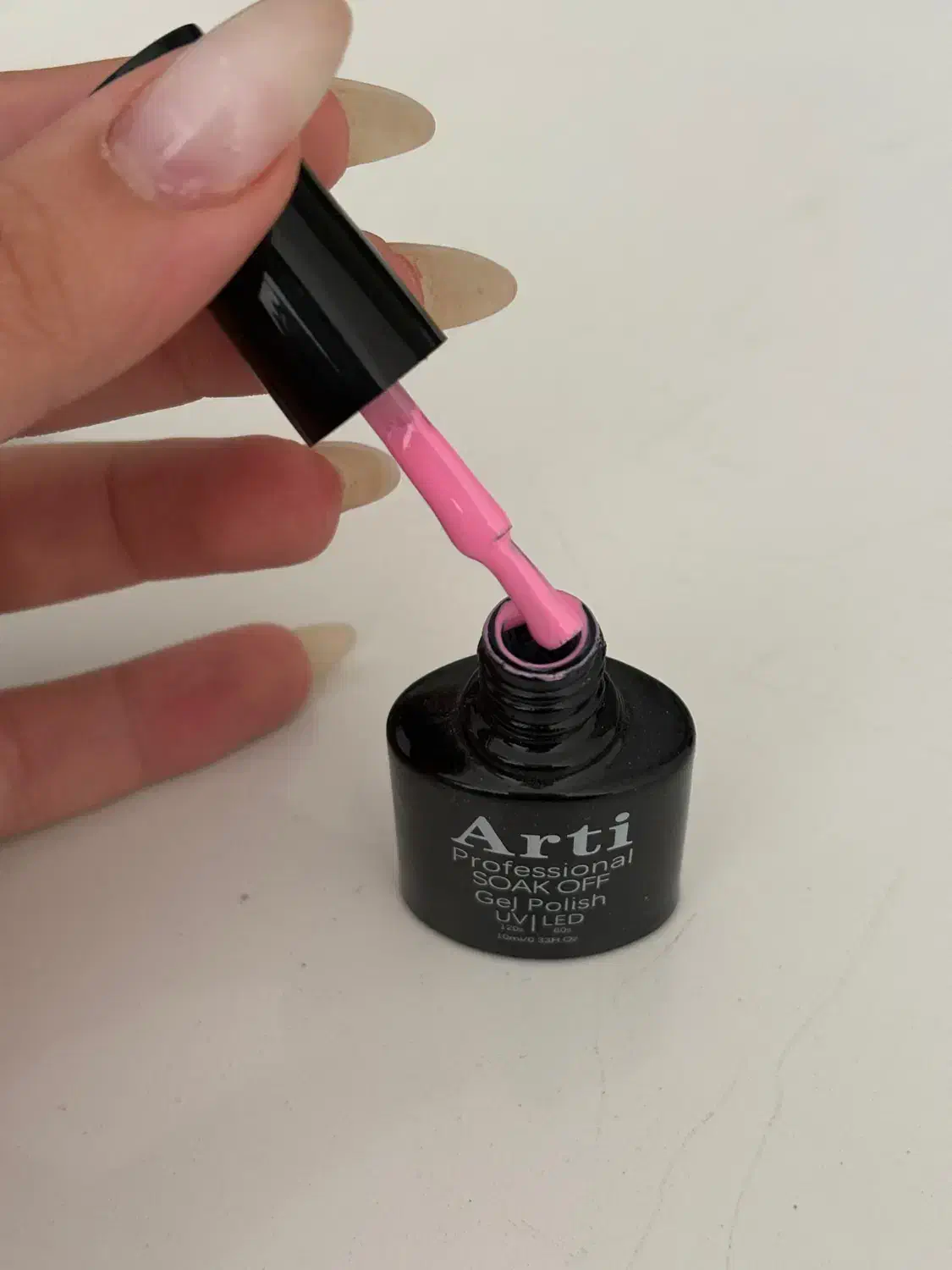 وسایل ناخن و صندلی اصلاح|آرایشگاه و سالن‌های زیبایی|سنندج, |دیوار