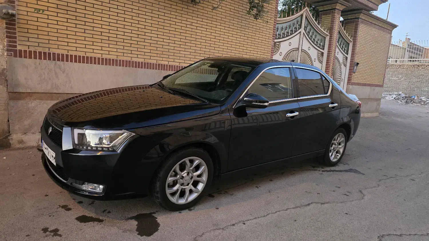 دنا پلاس توربو 6سرعته دستی، سرامیک شده، سانروف1402|خودرو سواری و وانت|کاشان, شریعتی|دیوار