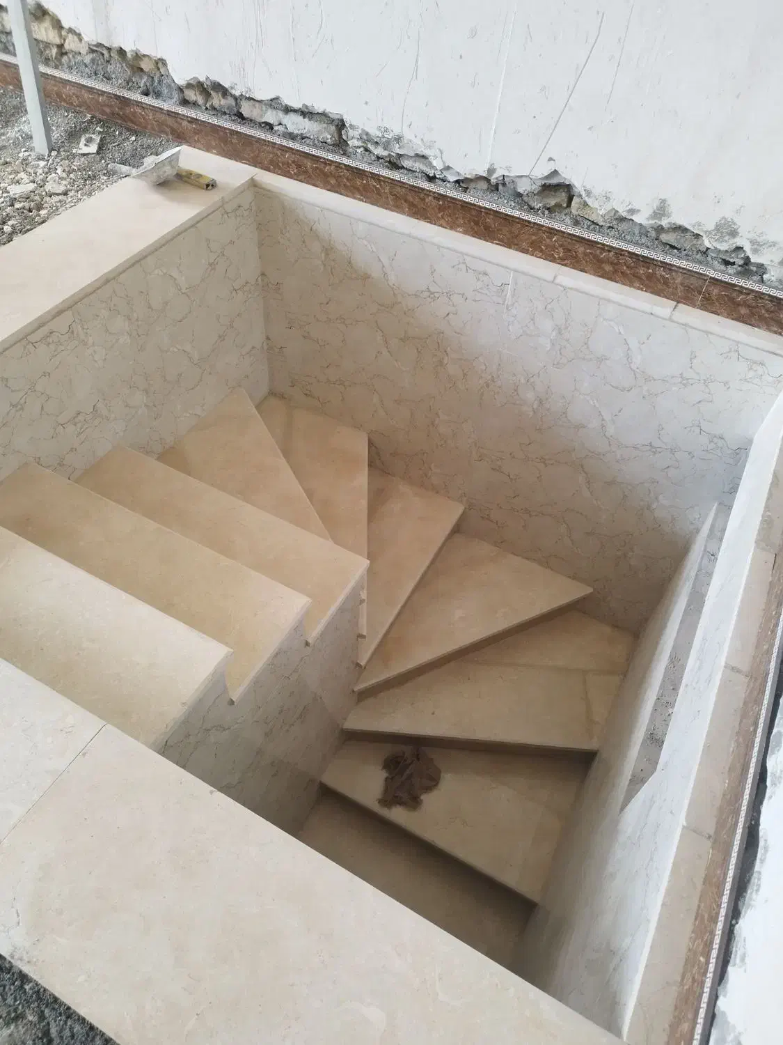 سنگ کاری و کاشی کاری|خدمات پیشه و مهارت|گلپایگان, |دیوار