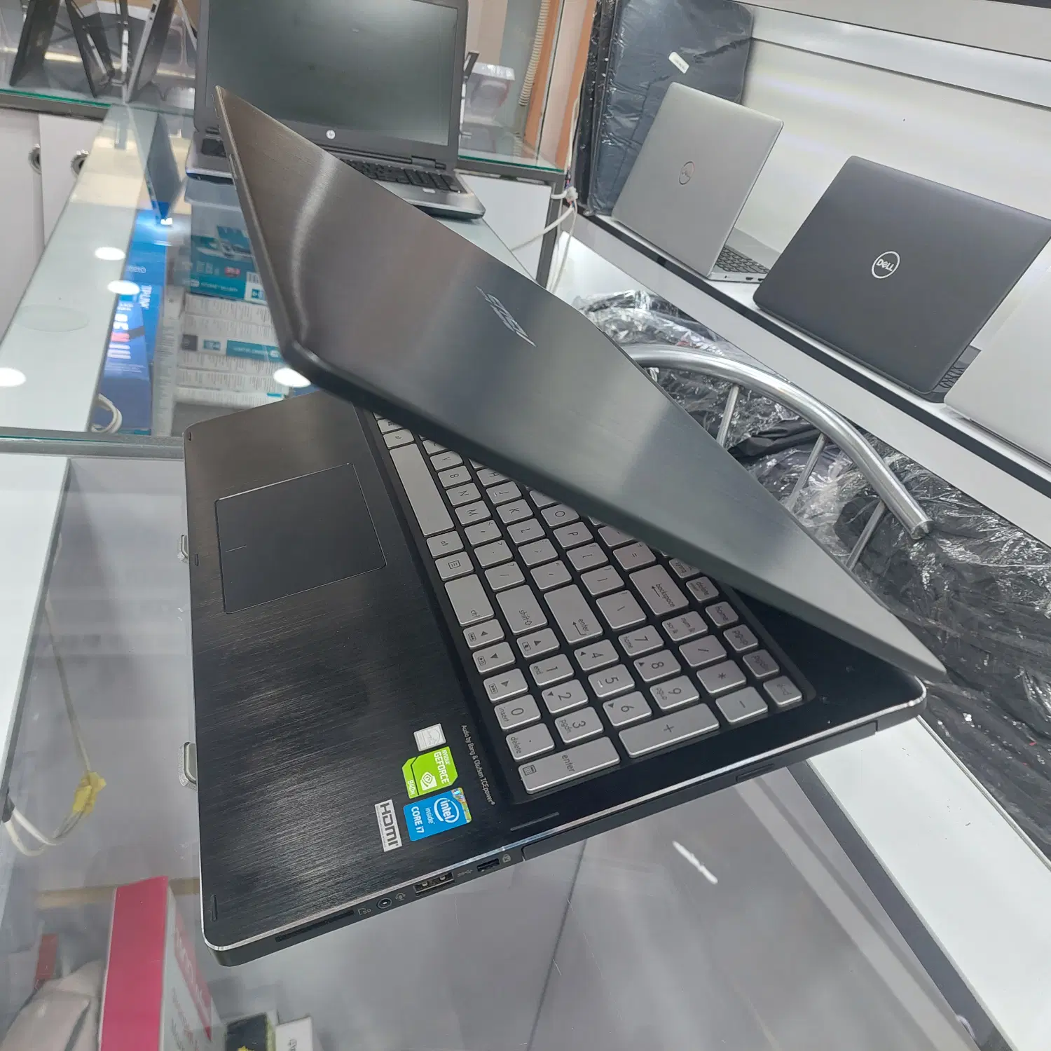 Asus Q551L|رایانه همراه|شیراز, ملاصدرا|دیوار