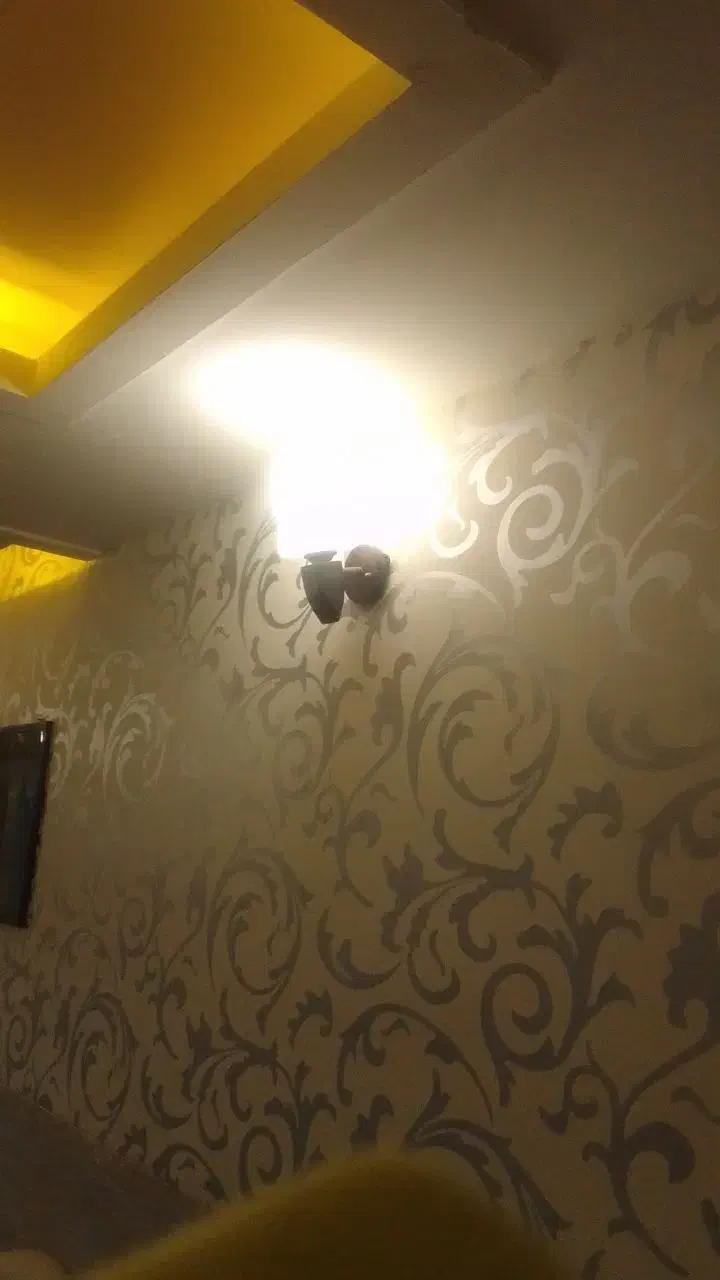 چراغ دیواری دست دوم|چراغ خواب و آباژور|شیراز, بازار|دیوار