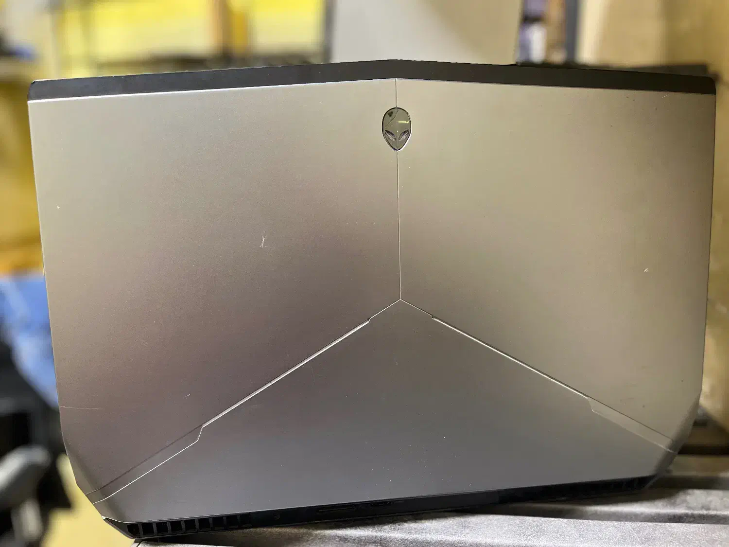 لپ تاپ گیمینگ دل الین وایر کمیاب با۸گیگ گرافیک i7|رایانه همراه|تهران, کیانشهر|دیوار