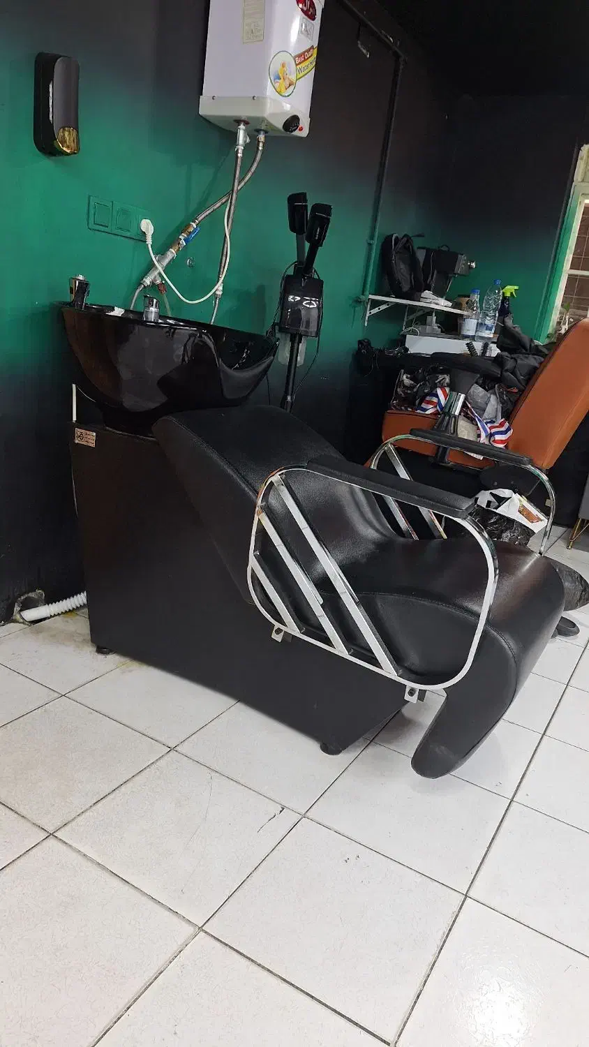 صندلی سرشور آرایشگاه|آرایشگاه و سالن‌های زیبایی|مرودشت, ابوذر شمالی‎|دیوار