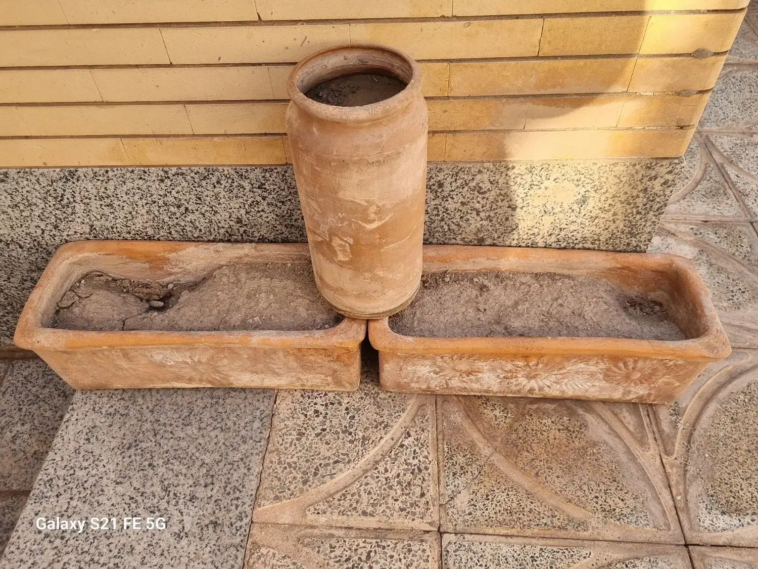 میز تلفن چرمی با ۲صندلی و ۶گلدان|میز تلفن|کرمان, |دیوار