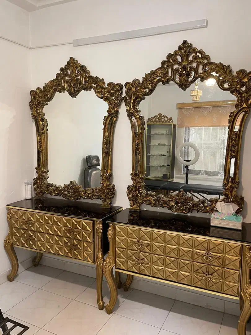 آینه و کنسول و دکور آرایشگاه و صندلی|آرایشگاه و سالنهای زیبایی|لاهیجان, شهید آوینی|دیوار