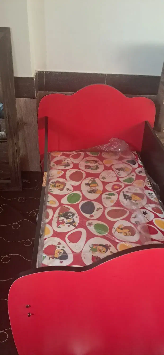 تخت وکمد نوزاد|تخت و سرویس خواب|فاضل آباد, |دیوار