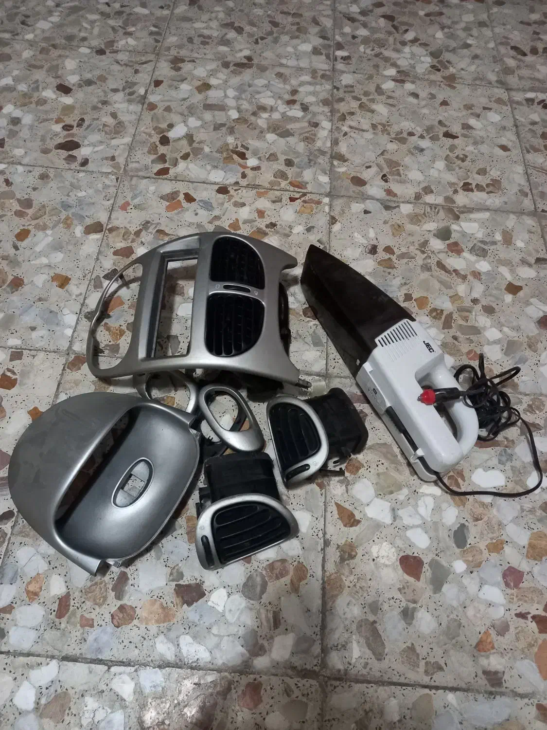 دریچه کولر 206 و قاب دور دستگیره|قطعات یدکی و لوازم جانبی|رشت, حمیدیان|دیوار