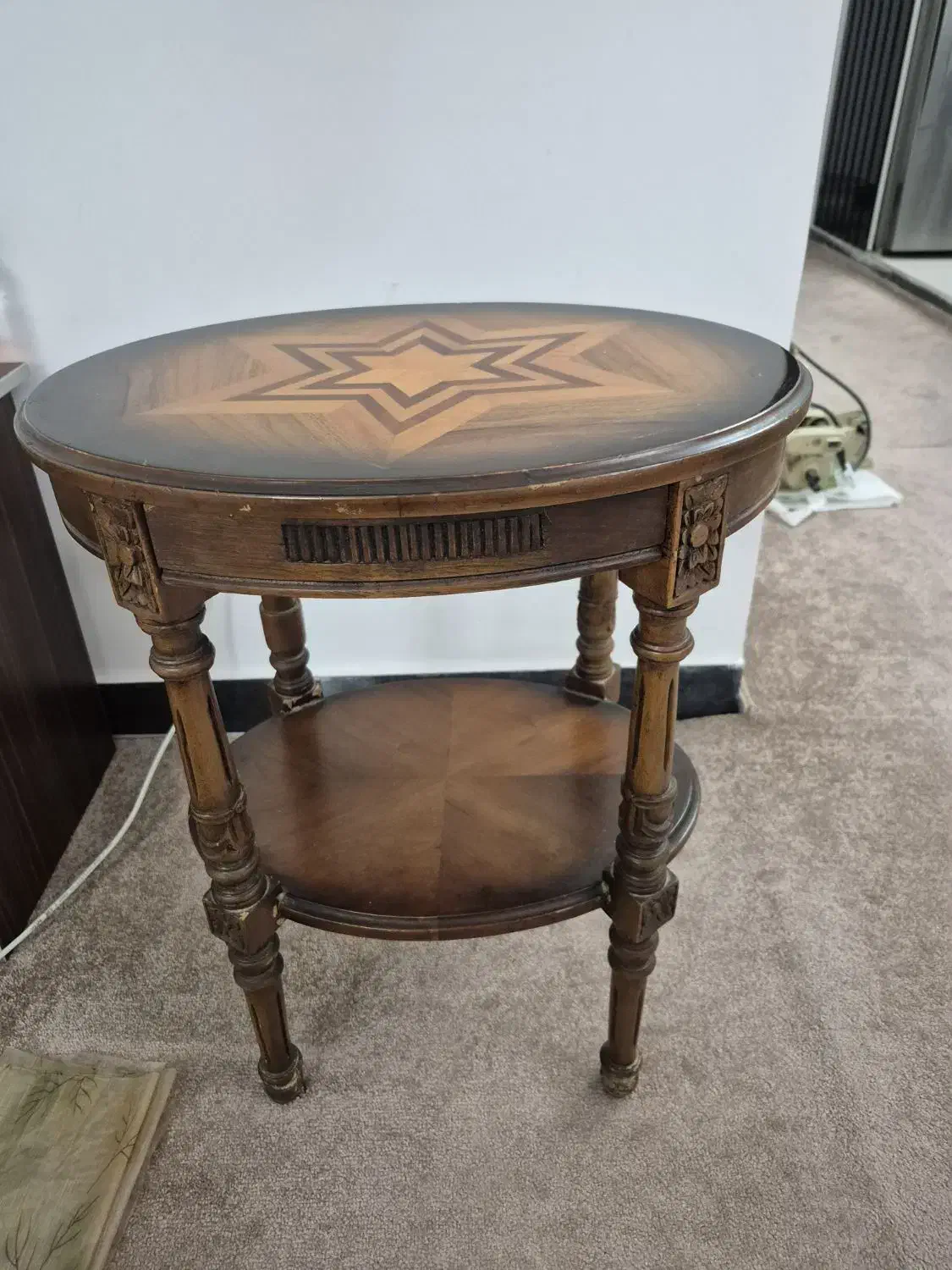 میز تلفن ومیز شیشه ای وتلفن رومیزی|مبلمان خانگی و میز عسلی|قشم, |دیوار