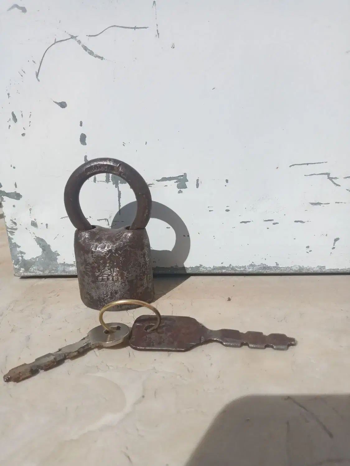 قفل عتیقه|کلکسیون اشیاء عتیقه|نجف‌آباد, شیخ آباد|دیوار