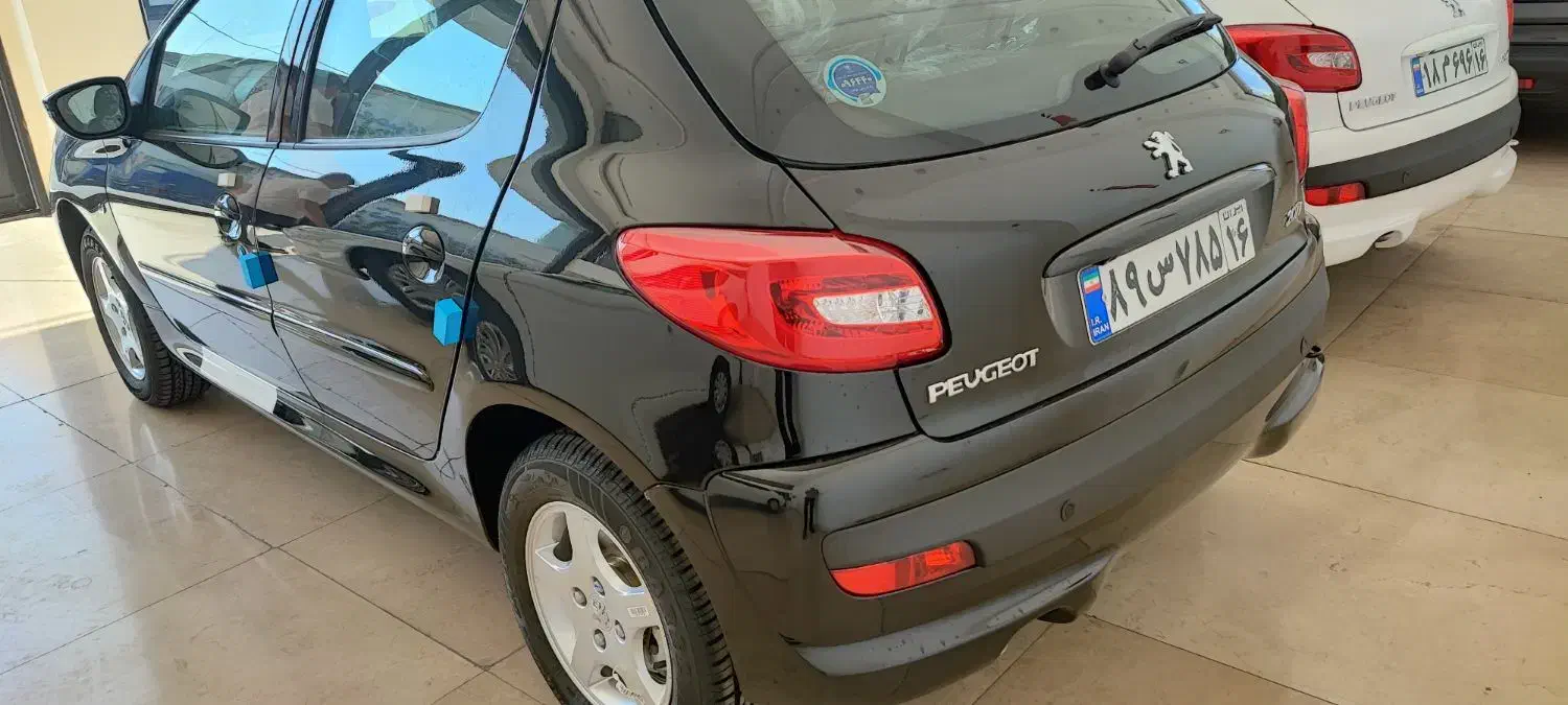 فروش نقدی و آنی انواع ۲۰۷|خودرو سواری و وانت|قم, سراجه (۱۵ خرداد)|دیوار