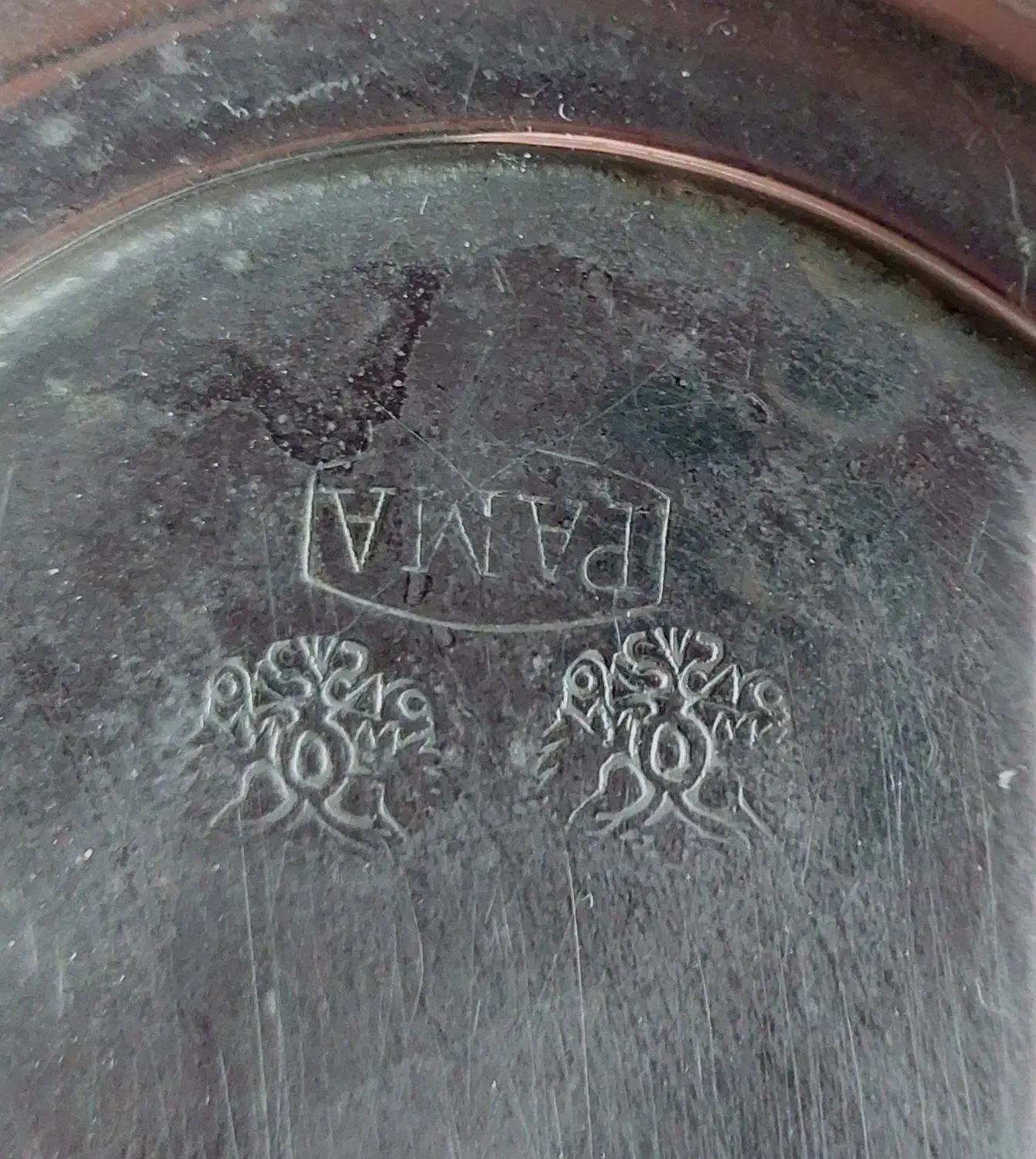 ظروف|کلکسیون اشیاء عتیقه|مشکین‌دشت, |دیوار