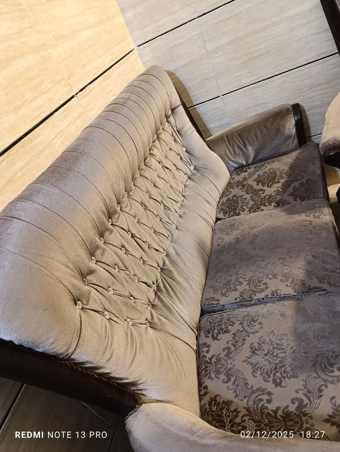 مبل|مبلمان خانگی و میز عسلی|فولادشهر, C3|دیوار