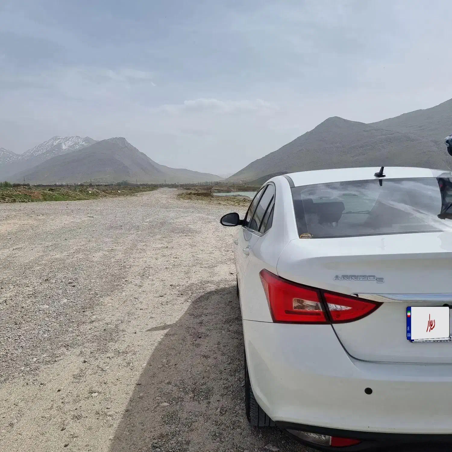 اریزو۵ دنده ای ۹۸ بی رنگ|خودرو سواری و وانت|اراک, |دیوار