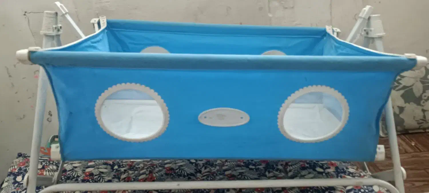 گهواره نوزاد نو نو|اسباب و اثاث بچه|قم, خندق|دیوار