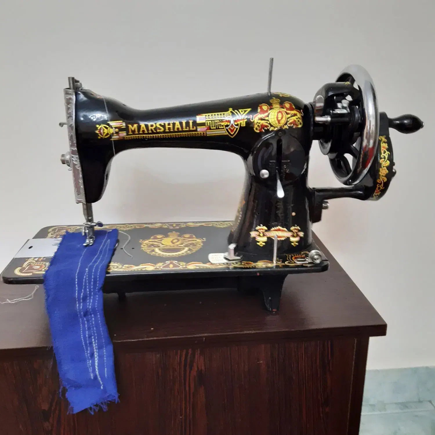 چرخ خیاطی شیرنشان در حد نو هست مارک مارشال|چرخ خیاطی و ریسندگی|تهران, شهران جنوبی|دیوار