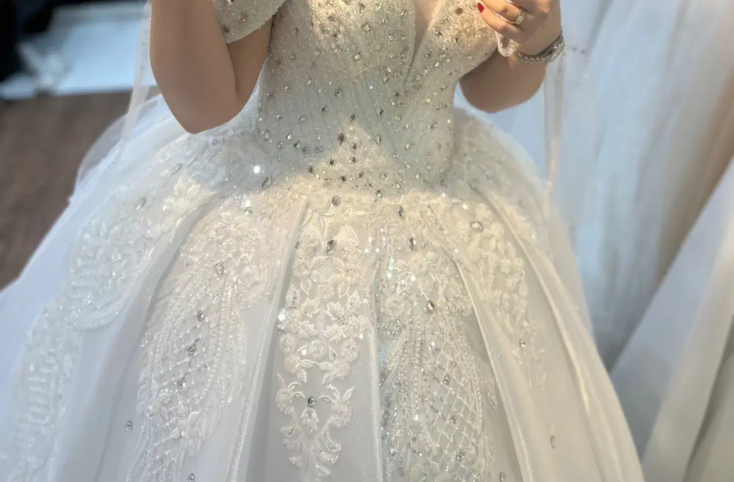 اجاره و فروش لباس عروس|لباس|لاهیجان, جمهوری|دیوار