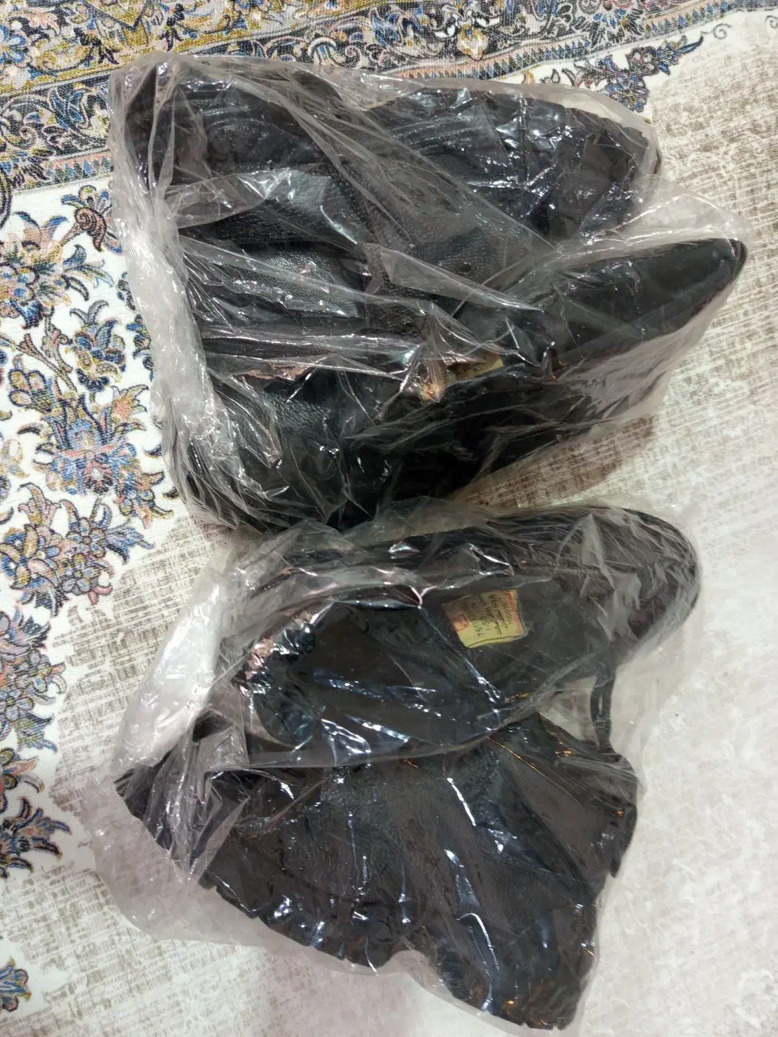 کفش|کیف، کفش، کمربند|بندر کنگان, |دیوار