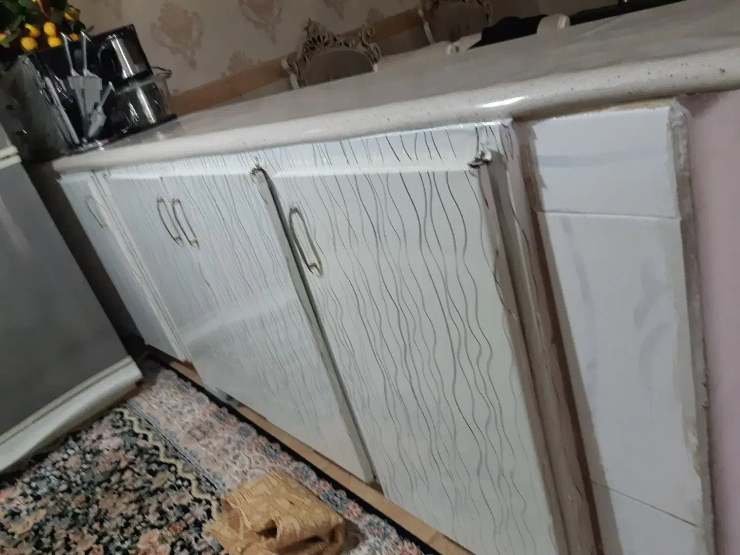 یک  دست کابینت سفید برفکی|مصالح و تجهیزات ساختمان|اراک, |دیوار