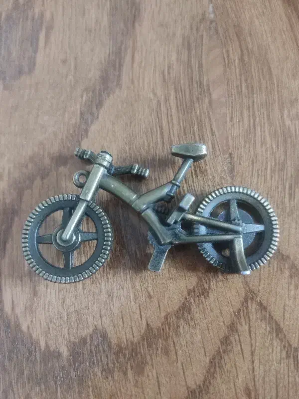 ماکت دوچرخه فلزی جاسوییچی دکوری اکسسوری|مجسمه، تندیس، ماکت|سمنان, |دیوار