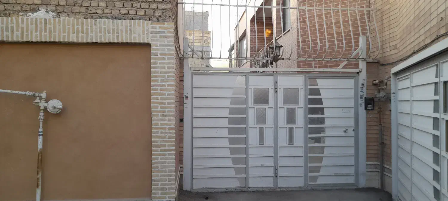 ۲خواب.نزدیک بازار محله سنتی و امن|فروش آپارتمان|اصفهان, شهشهان|دیوار