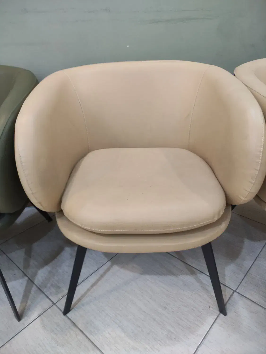 مبل راحتی ۶ نفره|مبلمان خانگی و میز عسلی|قم, زنبیل آباد|دیوار