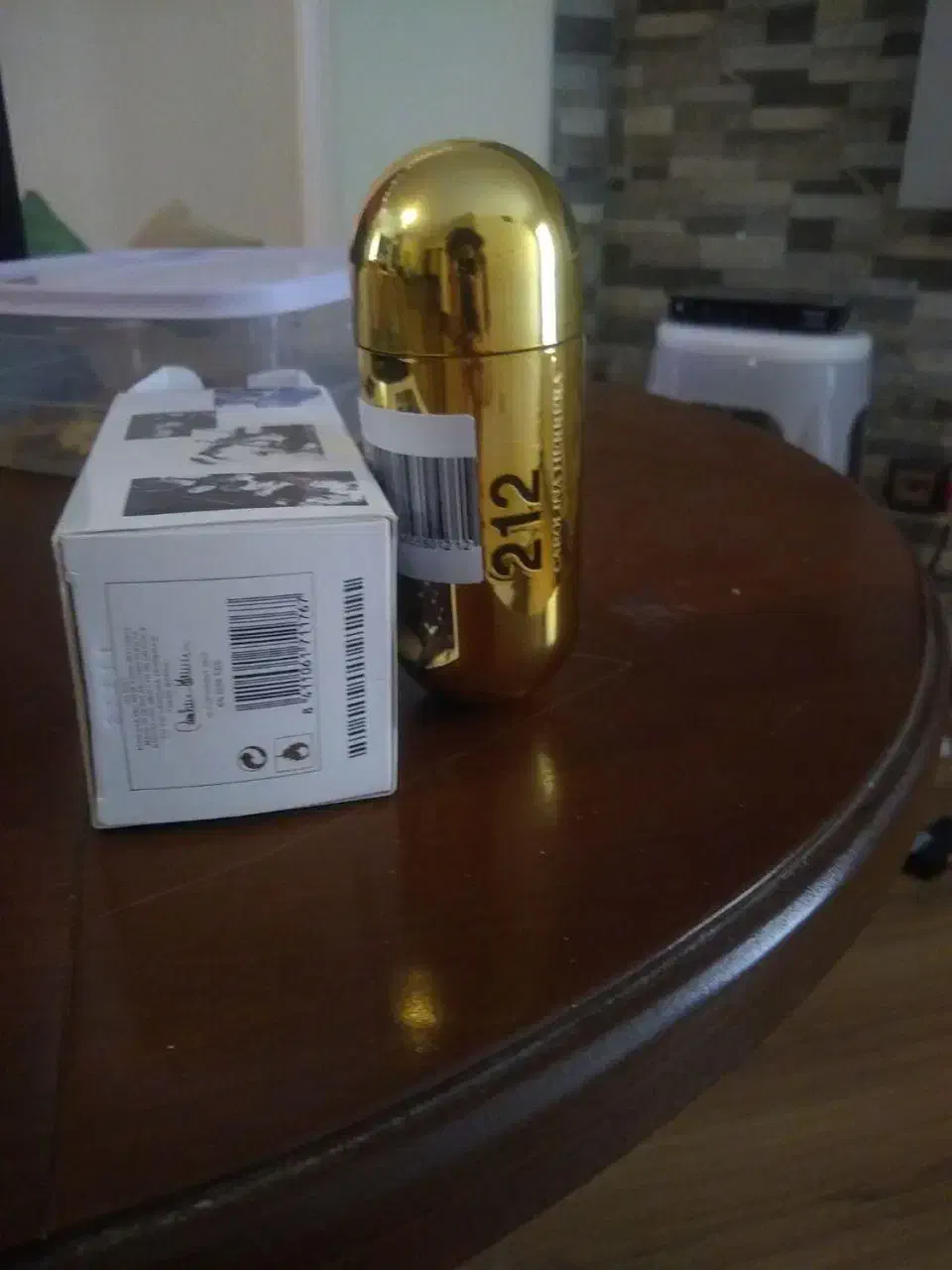 عطر  کارولینا هررا VIP 212|آرایشی، بهداشتی، درمانی|تهران, سازمان آب|دیوار