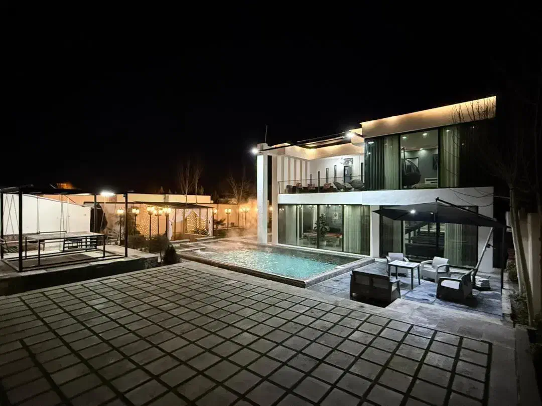 عمارت لاکچری هاکان|اجارهٔ کوتاه‌مدت ویلا و باغ|چهارباغ, |دیوار