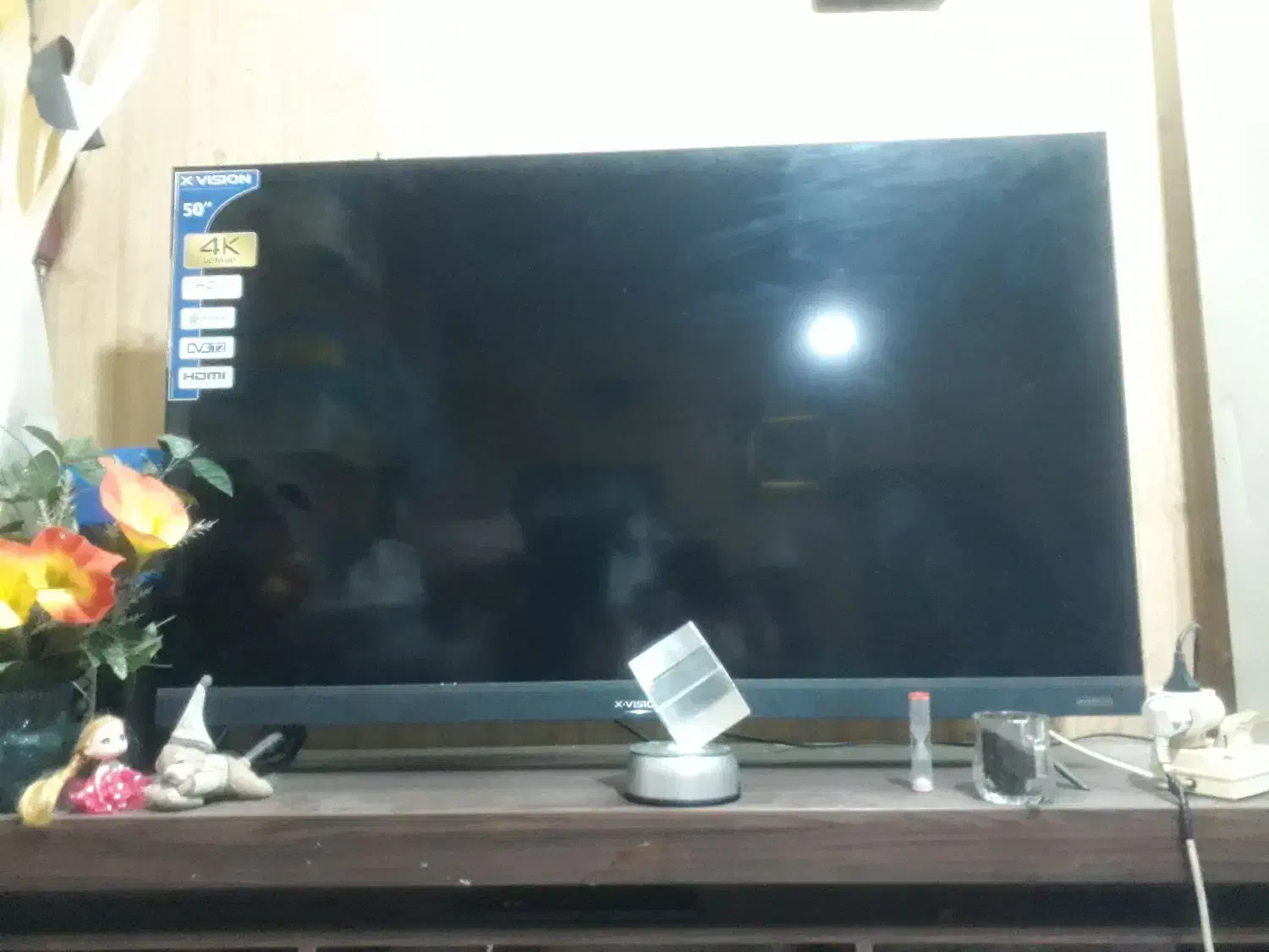 ال سی دی ۵۵ اینچ به همراه میز و کلیه لوازم tv|تلویزیون و پروژکتور|تهران, صفا|دیوار