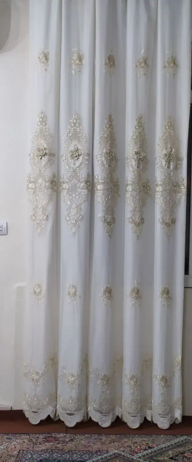 پزده|پرده، رانر، رومیزی|اقبالیه, |دیوار