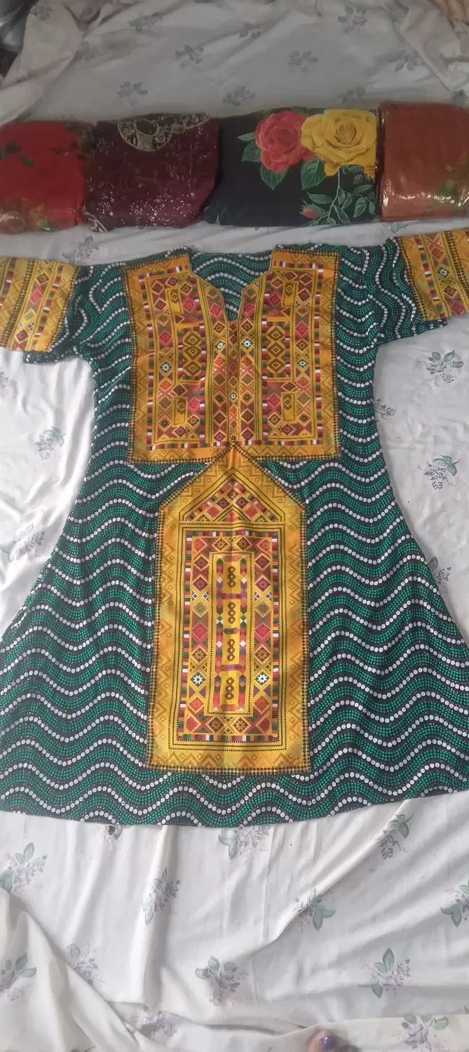 لباس بلوچی|لباس|آق قلا, |دیوار