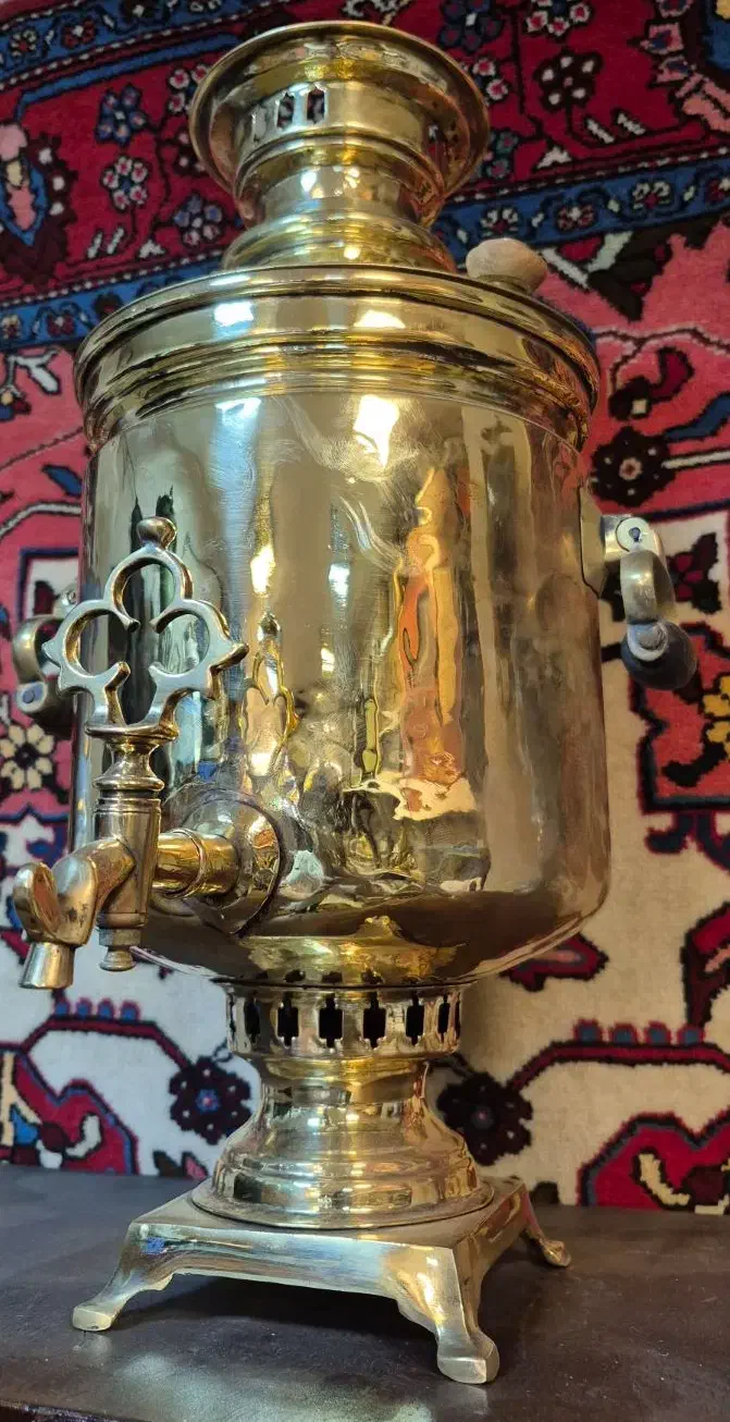 سماور ذغالی روسی دسته گوشواره تمیز|کلکسیون اشیاء عتیقه|تهران, منیریه|دیوار