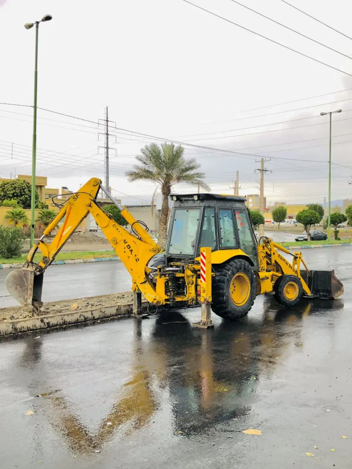 بیل۹۱۲ و بکهو ۱۲۰|خودرو سنگین|جیرفت, |دیوار