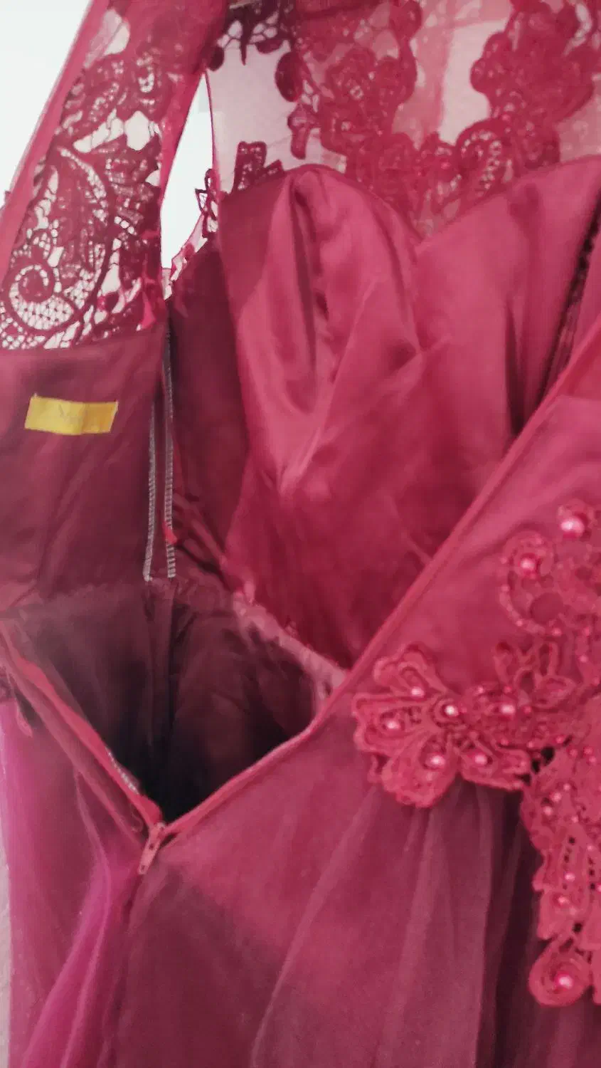 لباس مجلسی|لباس|اسفراین, |دیوار