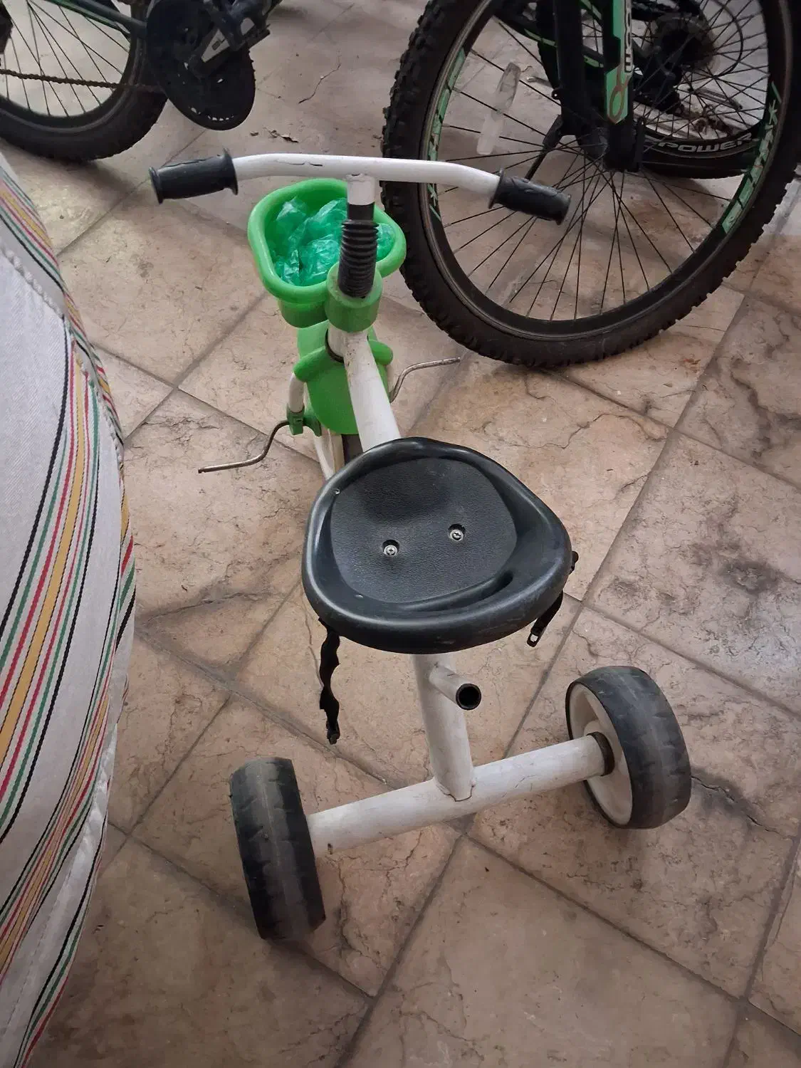 سه چرخه محکم آهنی|دوچرخه، اسکیت، اسکوتر|همدان, |دیوار