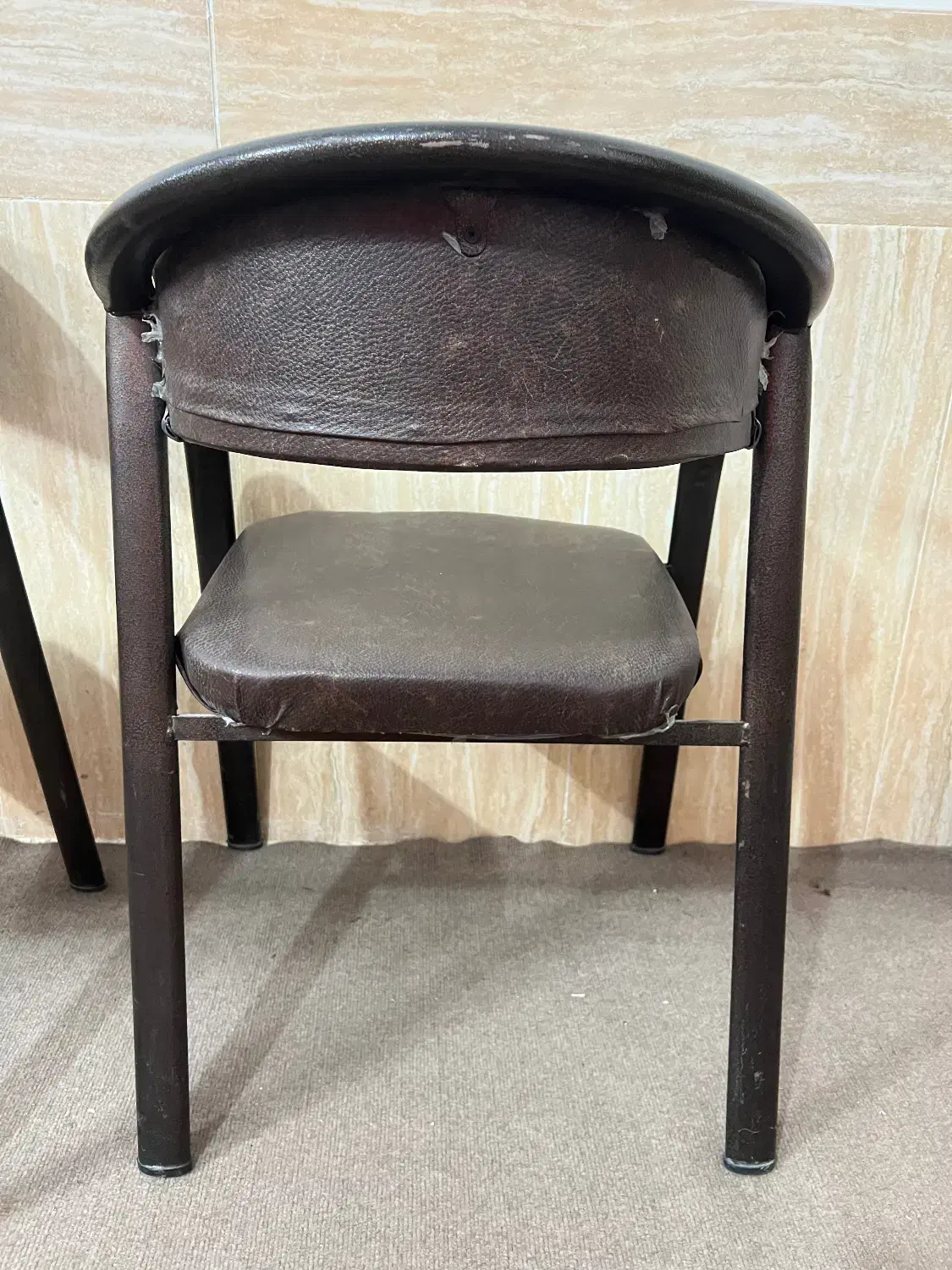 صندلی|مبلمان اداری|اصفهان, گورت|دیوار