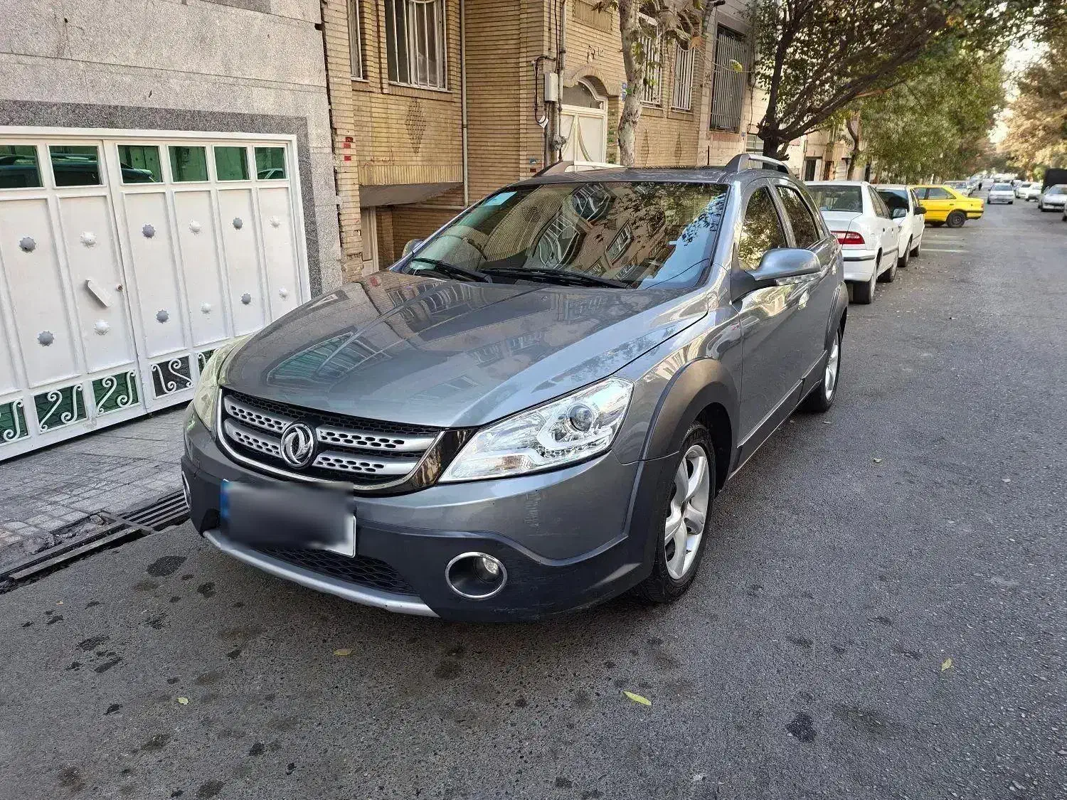 H30 cross دانگ فنگ|خودرو سواری و وانت|تهران, مجیدآباد|دیوار