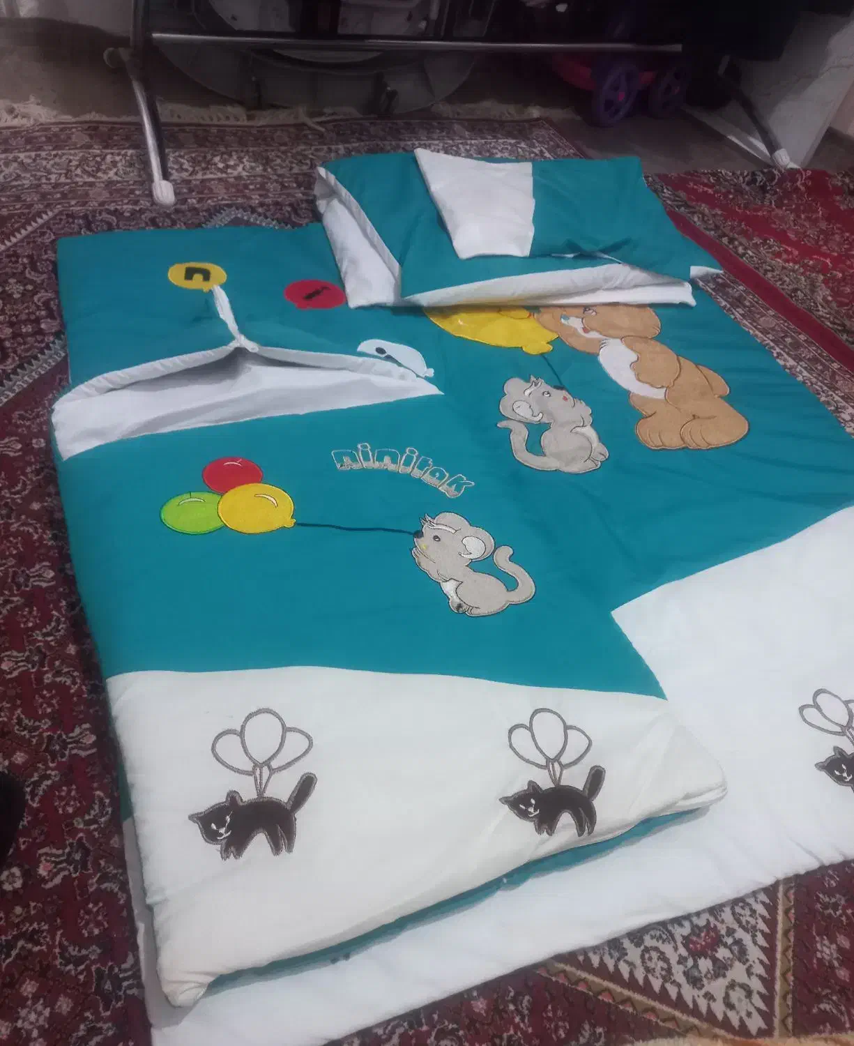 سرویس تشک نوزاد هرکدام ۱۵۰۰|رختخواب، بالش، پتو|همدان, |دیوار