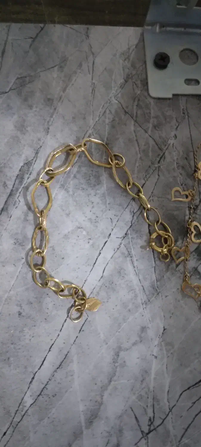 طلا در حد نو|جواهرات|اشتهارد, |دیوار