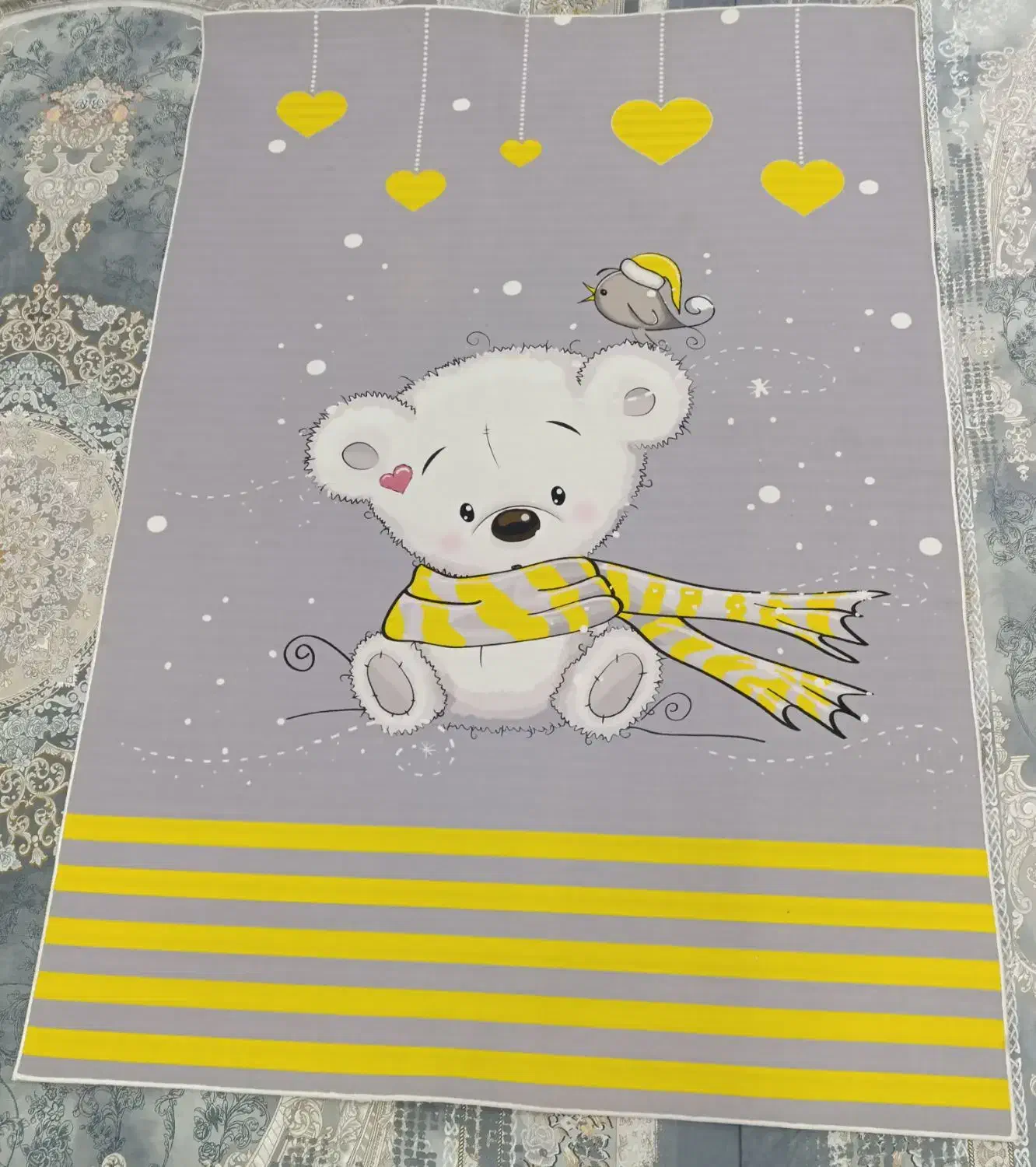 فرشینه ۴ونیم متری اتاق کودک|فرش|کرج, شهرک رازی (حصارک)|دیوار