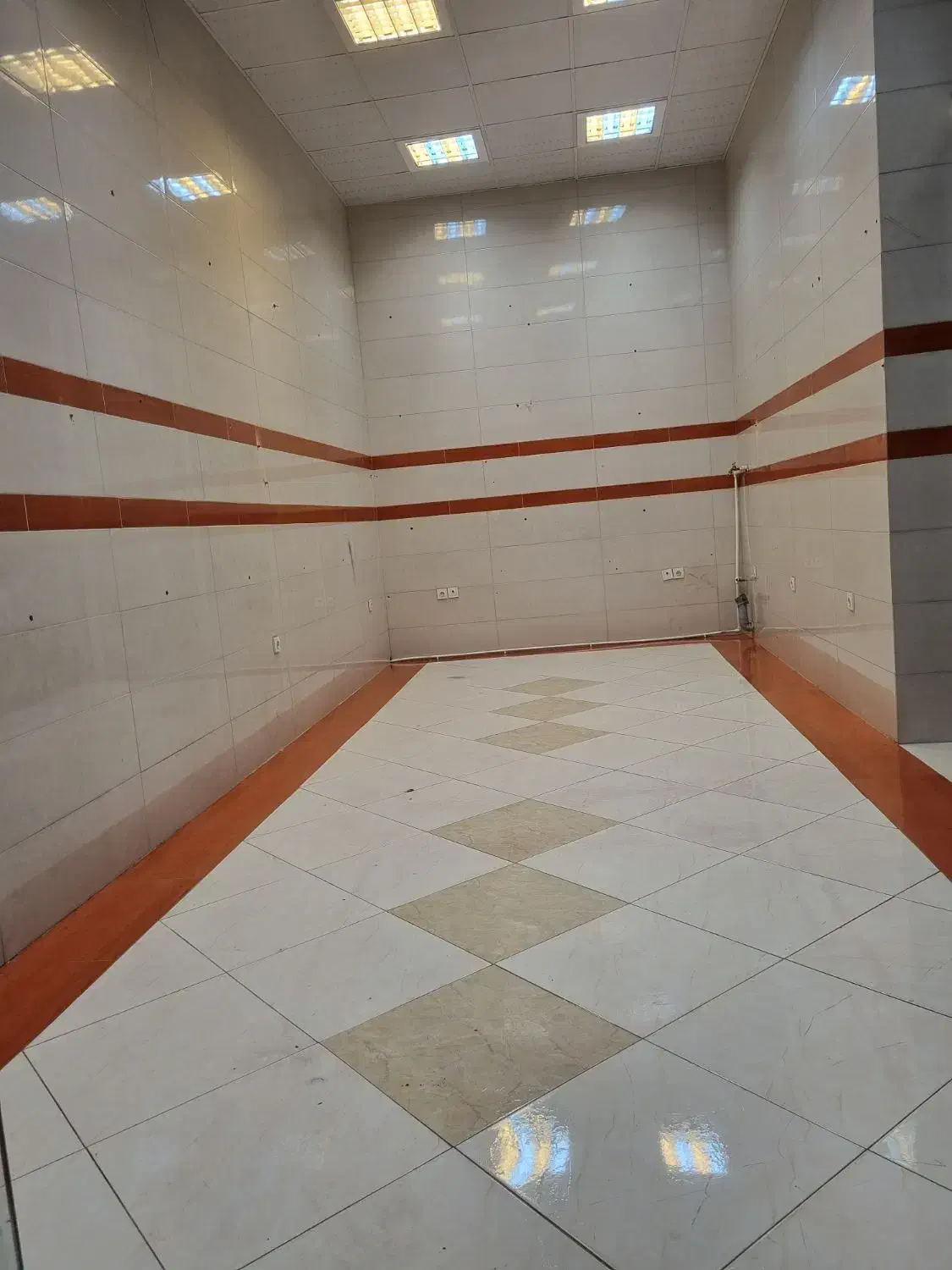 فروش مغازه تجاری ۲۷ متر|فروش مغازه و غرفه|بروجرد, |دیوار