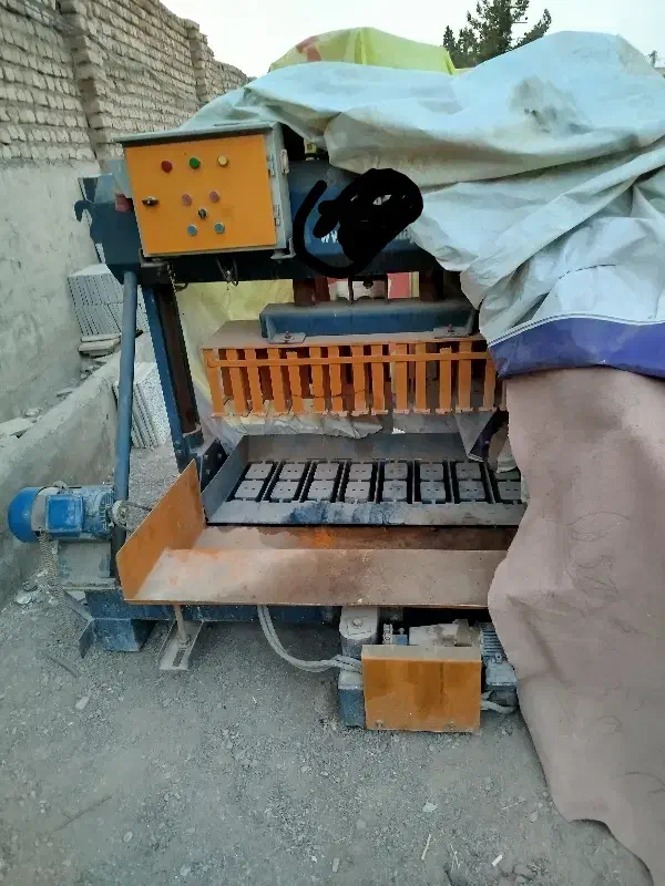 دستگاه بلوک زنی نیمه اتوماتیک|ماشین‌آلات صنعتی|ساوه, |دیوار