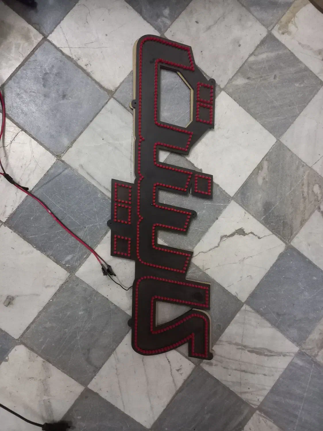 تابلو چلنیوم|ریسه و چراغ تزئینی|قم, قلعه کامکار|دیوار