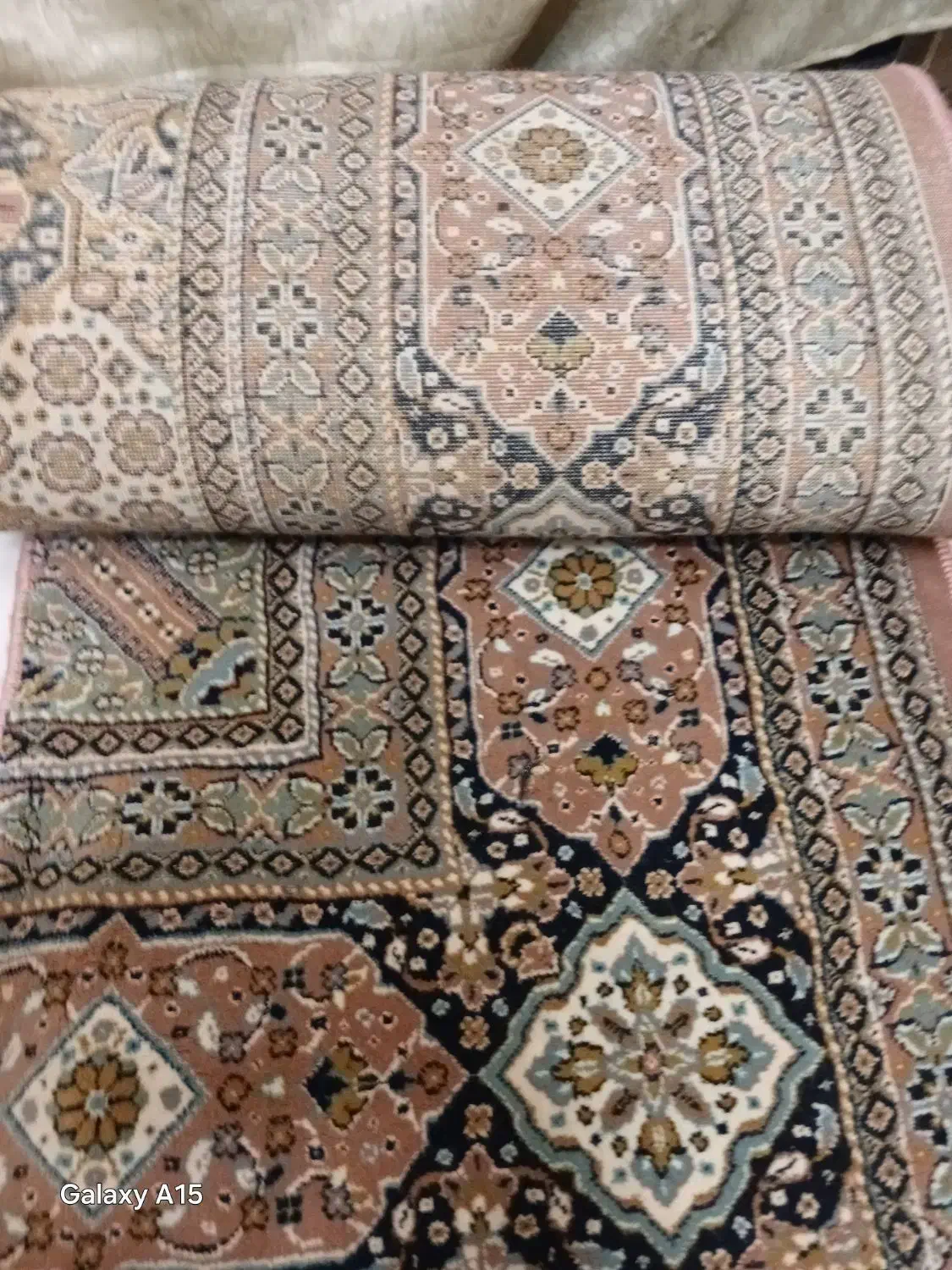 جلو دری ماشینی برایه استراحت ونماز|فرش|تهران, نیروی هوایی (پیروزی)|دیوار