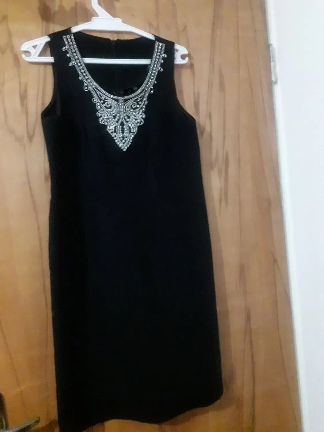 لباس مجلسی|لباس|شیراز, فرهنگ شهر|دیوار