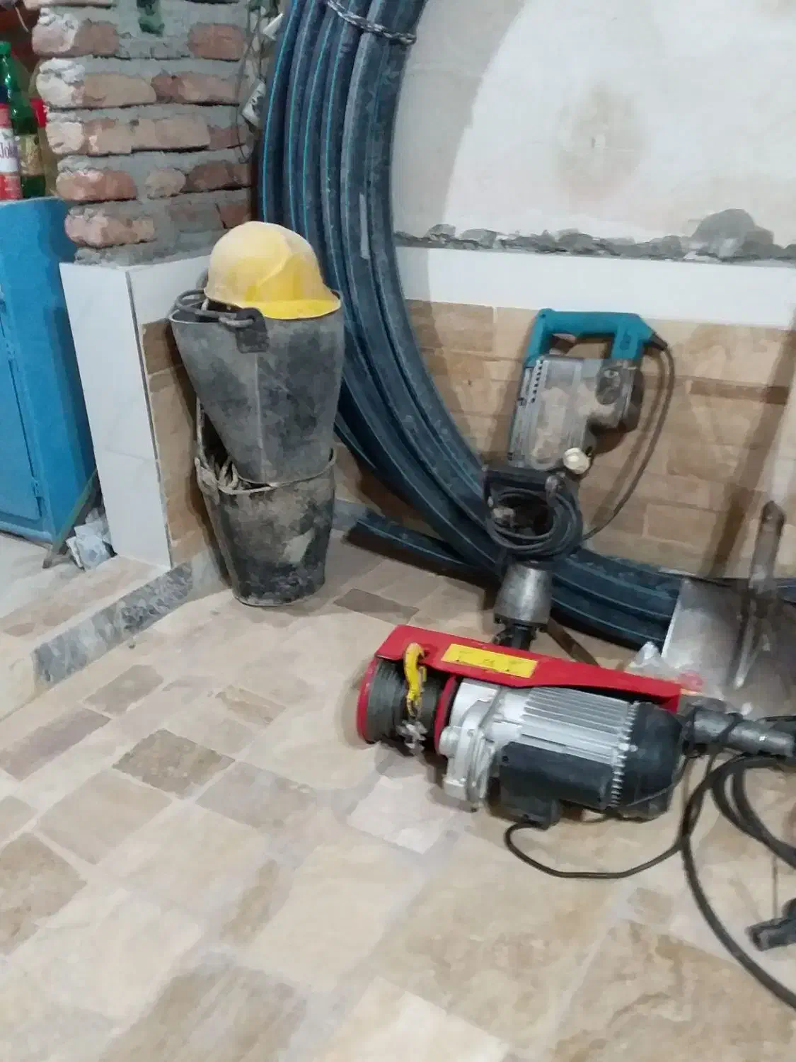 چاه کنی یا چاه کن|خدمات پیشه و مهارت|مراغه, |دیوار