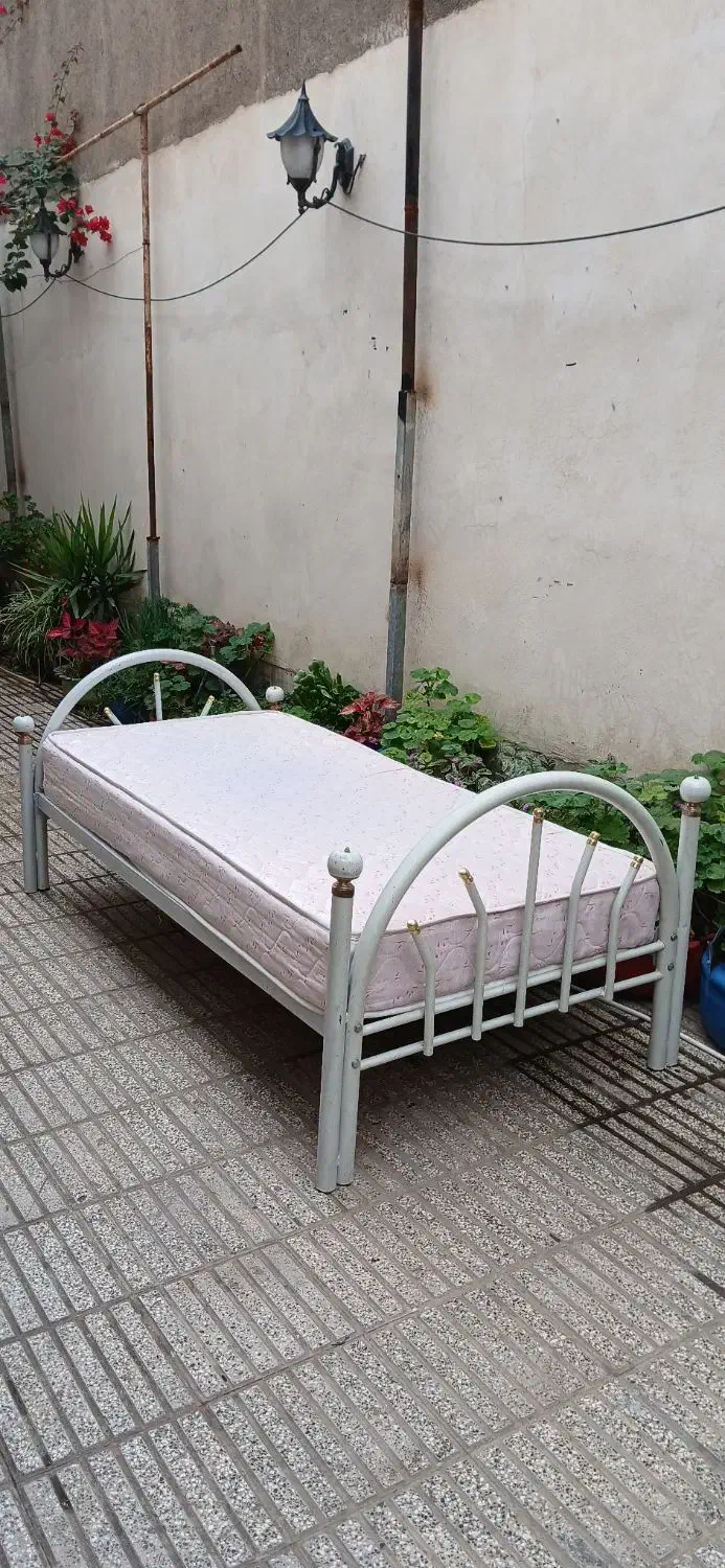 تختخواب فلزی یکنفره|تخت و سرویس خواب|علی‌آباد کتول, |دیوار