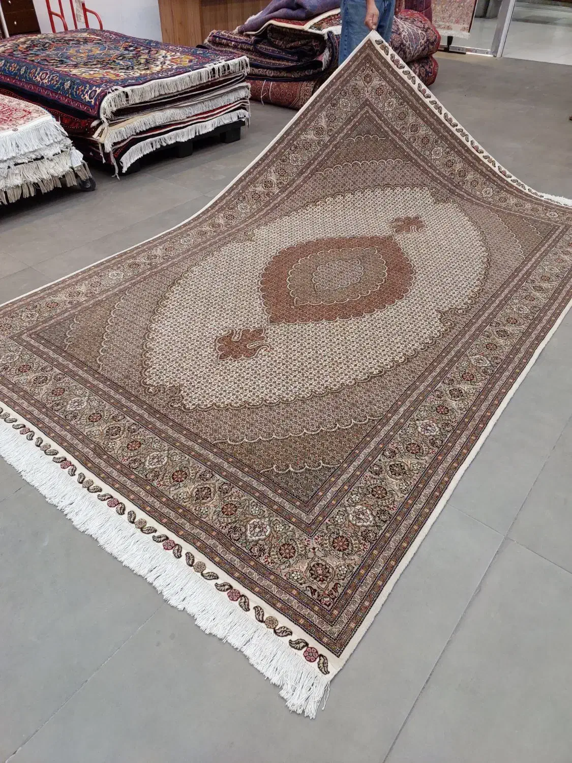 فرش دستباف (بساک)جفت ۳ متری ماهی تبریز|فرش|مشکین‌دشت, |دیوار